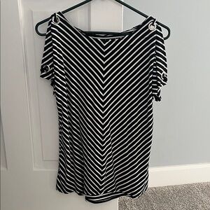 Cable & Gauge Black and White Striped Women’s Top - NWT